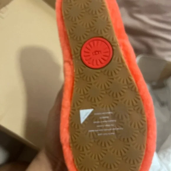 Ugg slippers fluff yeah slides size 9 - Picture 6 of 7